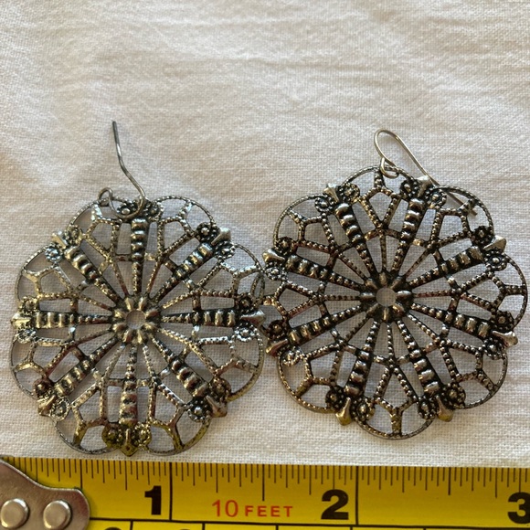 4 pairs of earrings - Picture 2 of 5